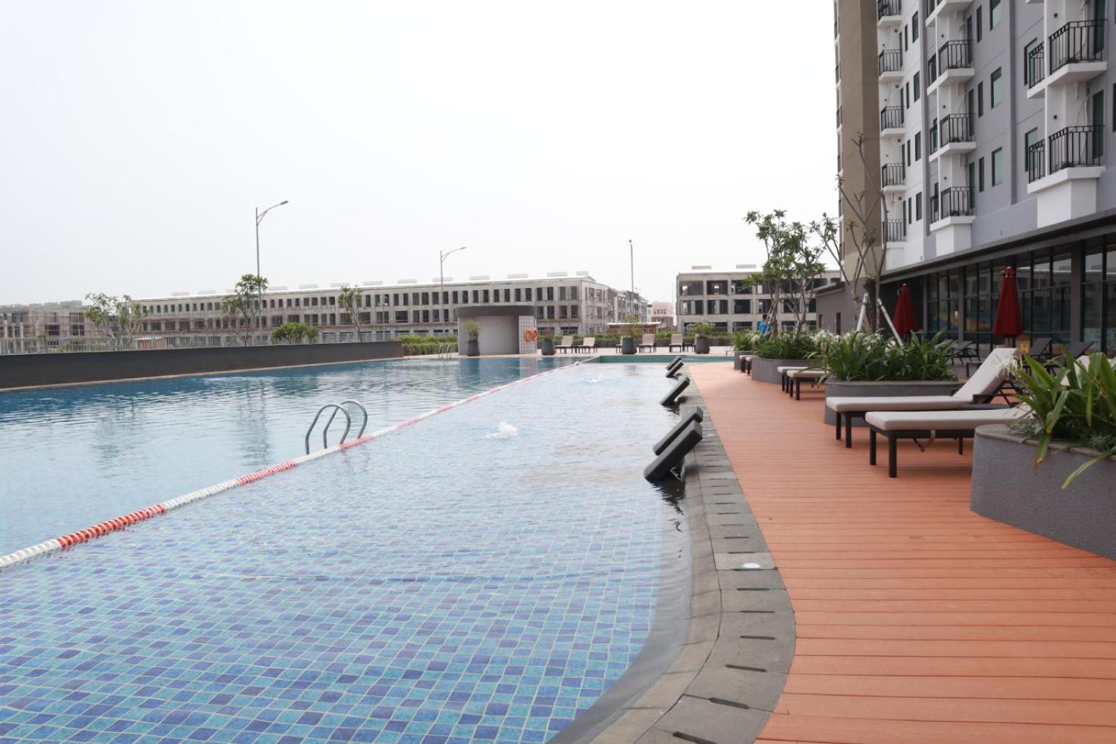 Hotel Osaka Pik2 Тангеранг Экстерьер фото