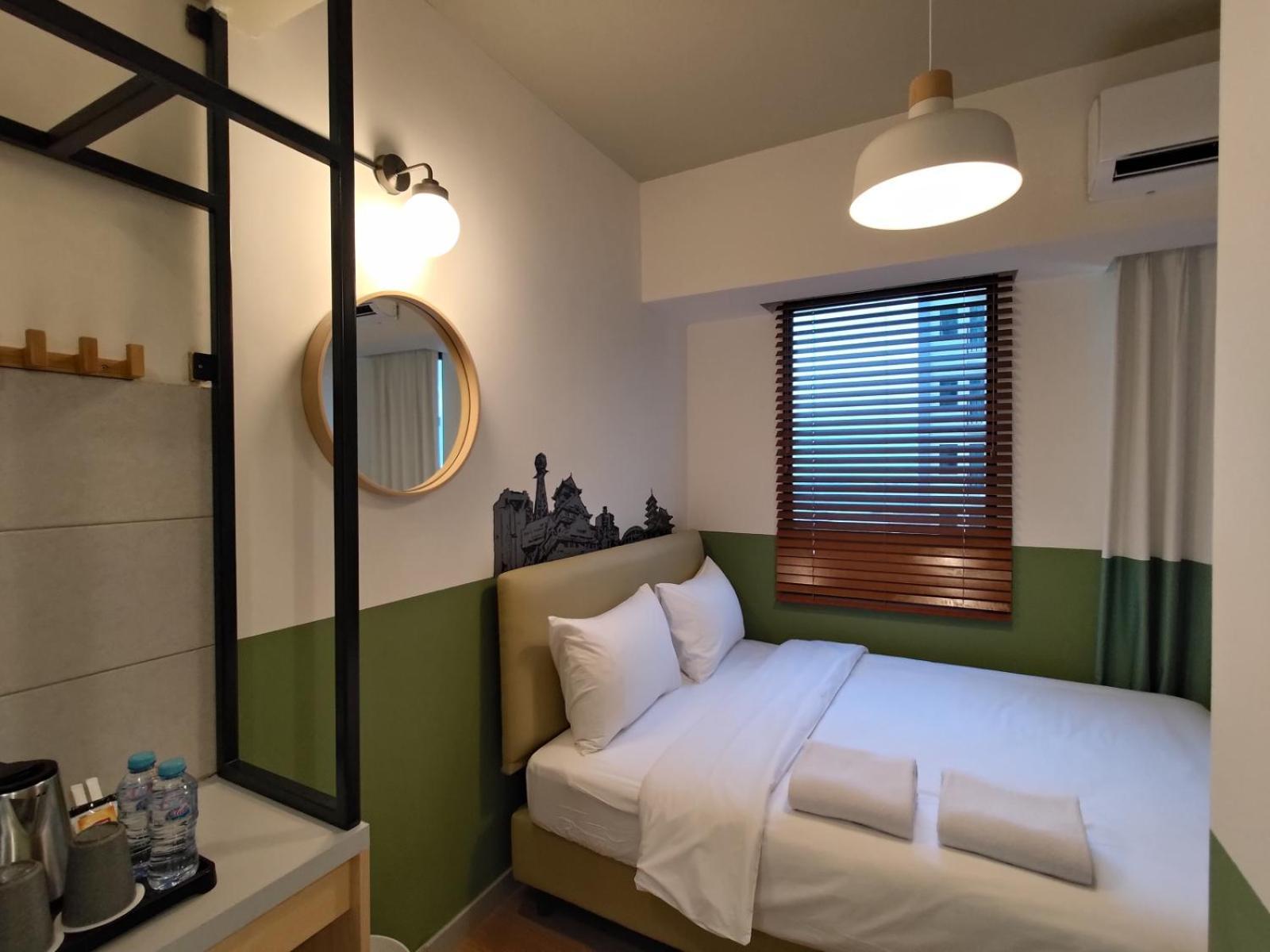 Hotel Osaka Pik2 Тангеранг Экстерьер фото