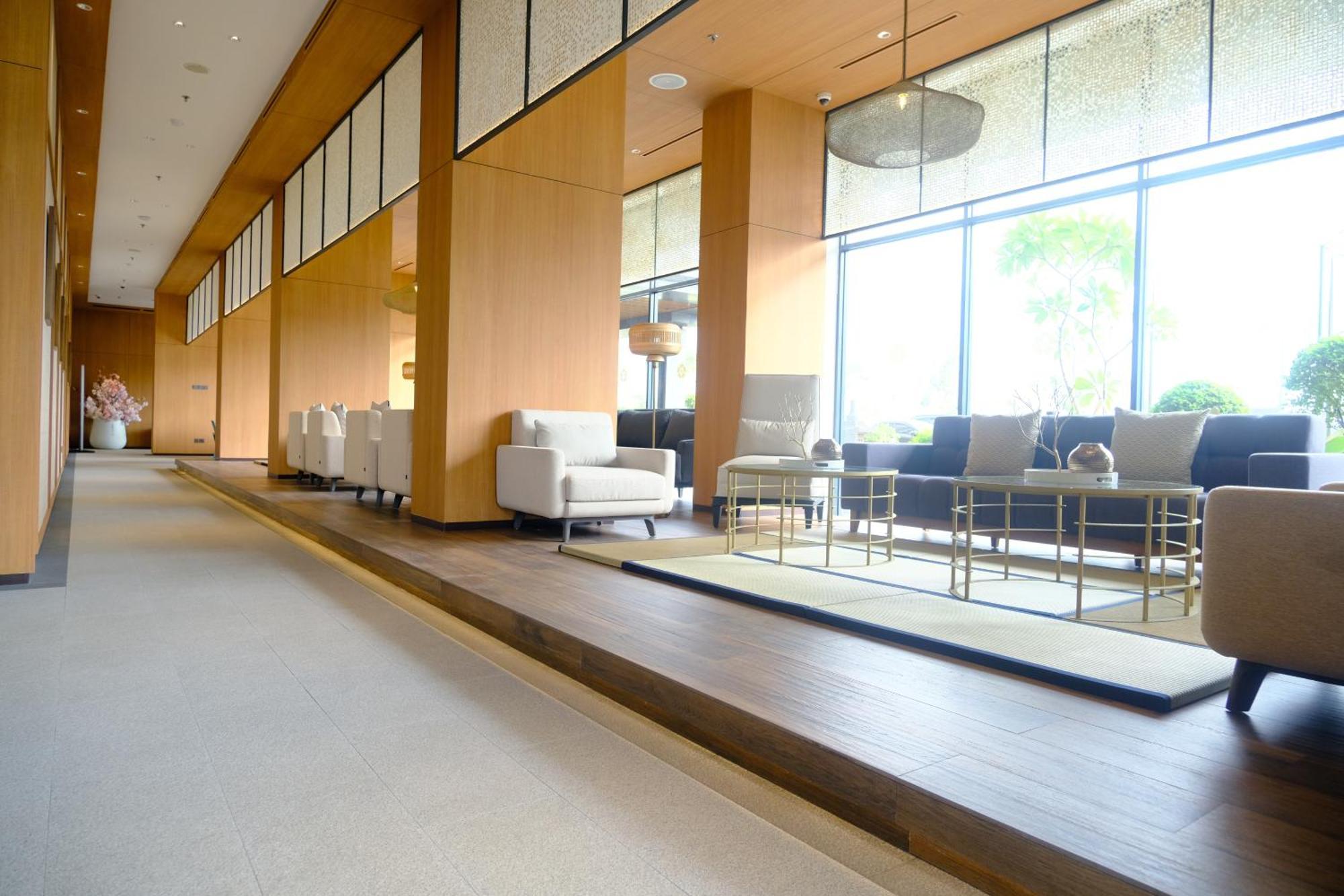 Hotel Osaka Pik2 Тангеранг Экстерьер фото